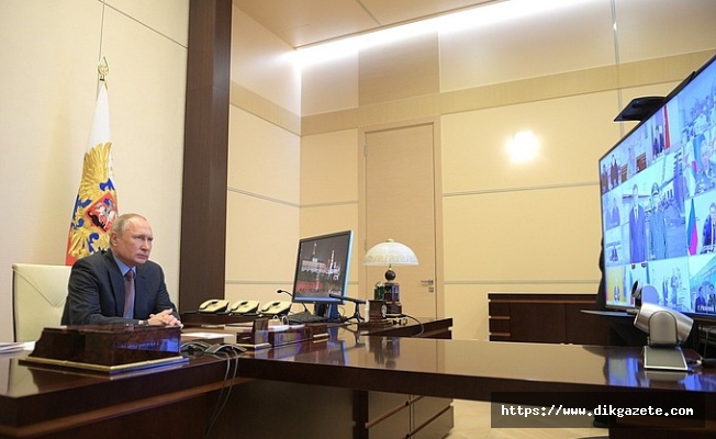 Putin imzaladı: İşverenler, çalışma izni olmadan yabancıları işe alabilecek