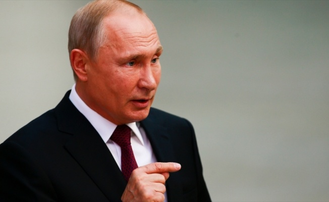 Putin, Trump ve Kral Selman ile petrol kısıtlamasını g&ouml;r&uuml;şt&uuml;