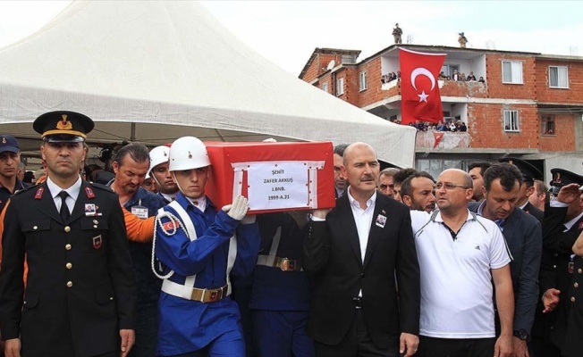 İçişleri Bakanı Soylu: Jandarma Binbaşı Akkuş'un şehit edildiği olayın faili terörist etkisiz hale getirildi