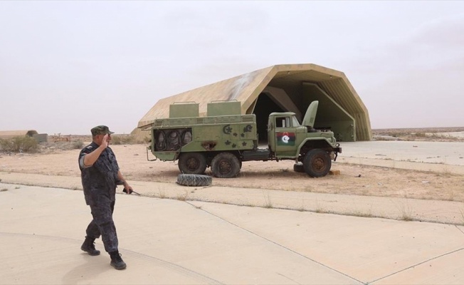 Libya ordusu Vatiyye Askeri Üssü'nün güneyindeki iki beldeyi daha geri aldı