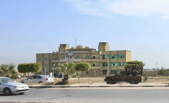 Libya&#039;da hükümet güçleri Hafter&#039;e ait yakıt tankı ve askeri aracı vurdu