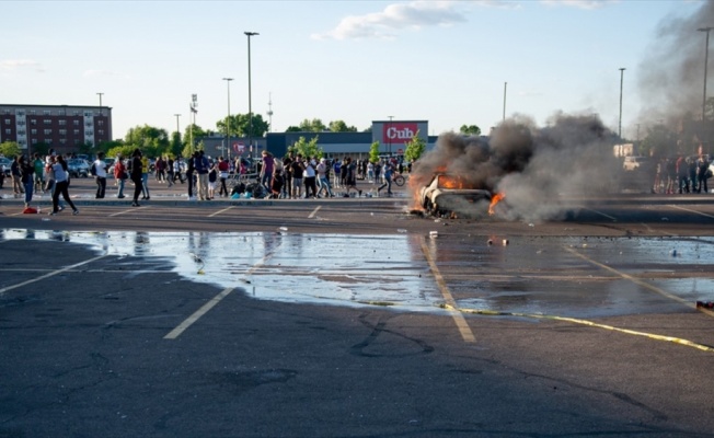 Minneapolis Belediye Başkanı Frey'den 'yağmacılığın kabul edilemeyeceği' açıklaması