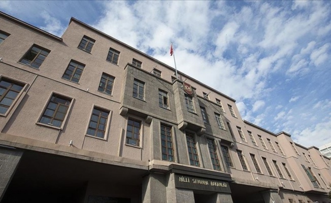 MSB: 3 PKK/YPG&rsquo;li ter&ouml;rist Mardin Kızıltepe&rsquo;deki hudut karakolumuza teslim oldu
