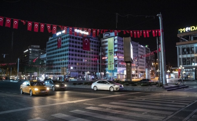 T&uuml;rkiye genelindeki 4 g&uuml;nl&uuml;k sokağa &ccedil;ıkma kısıtlaması sona erdi