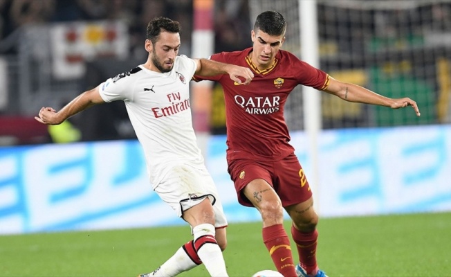 Hakan &Ccedil;alhanoğlu'nun gol attığı ma&ccedil;ta Milan Roma'yı 2-0 yendi