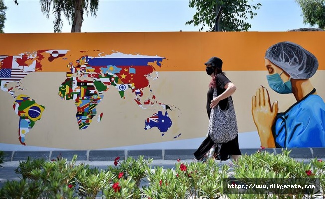 Mersin duvarlarında sağlık çalışanlarını yansıtan grafiti çalışması