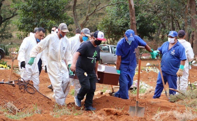 Kovid-19 nedeniyle Brezilya'da 921, Meksika'da 578, Hindistan'da 543 kişi öldü
