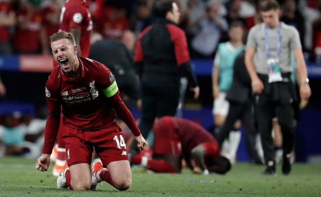 Liverpool kaptanı Henderson'a yılın futbolcusu ödülü