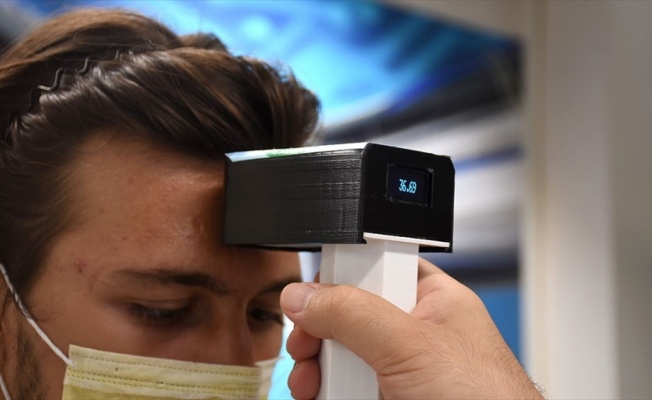 Meslek lisesinde &#039;ateşi ölçülenin de vücut ısısını görebildiği&#039; cihaz geliştirildi