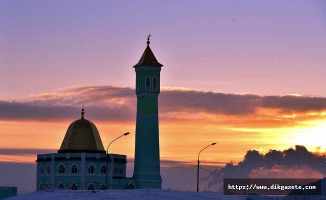Rusya, dünyanın en kuzeyindeki Nurd Kamal camisini tanıttı