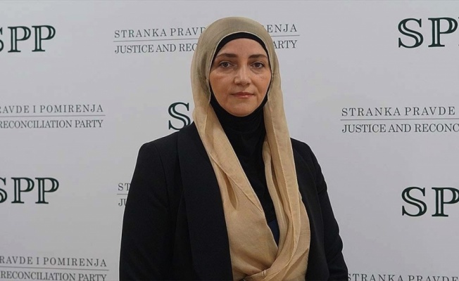 Sırbistan'ın ilk başörtülü milletvekili seçilen Pramenkovic ülkedeki tüm kadınların sesi olmak istiyorum