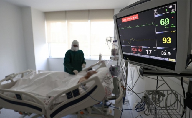 Türkiye'de Kovid-19 aktif vaka ve ağır hasta sayısı artıyor