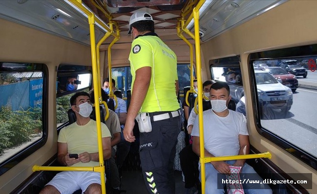 Ankara ve İstanbul'da Kovid-19 tedbirleri kapsamında dolmuşlar denetlendi