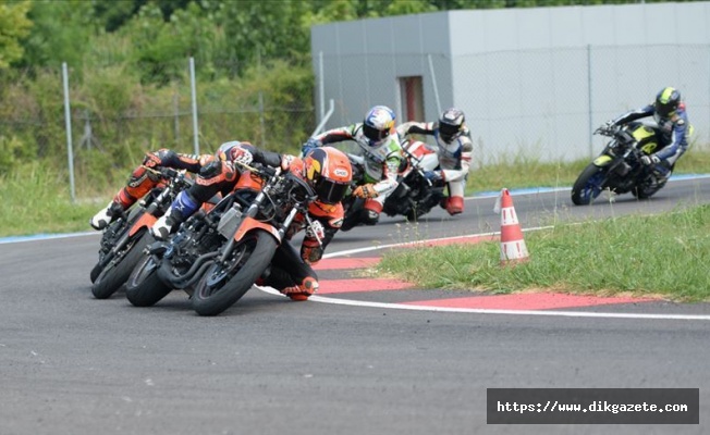 Deniz Öncü, Dünya Moto3 Şampiyonası'nda düşerek yarışı tamamlayamadı
