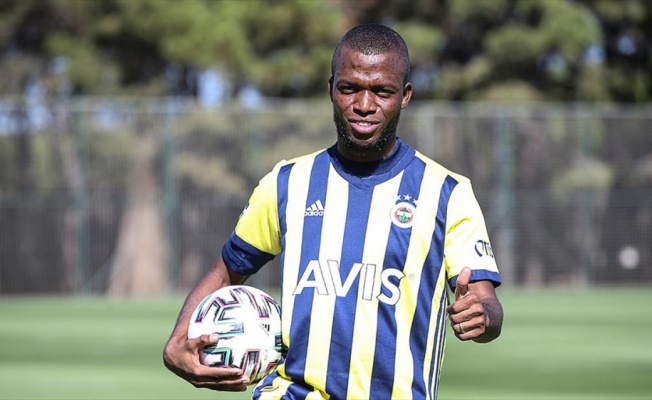 Fenerbahçe'nin yeni transferi Valencia: Çok mutluyum büyük bir kulübe geldim
