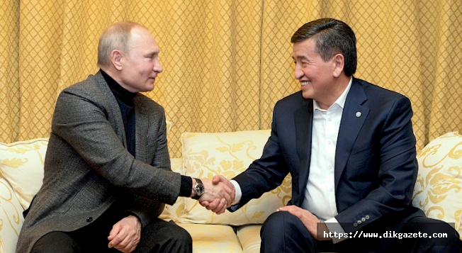 Putin&#039;den mesaj: Rusya, komşularının iç işlerine karışmaz!