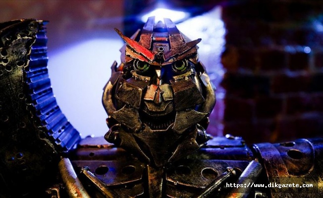 Rusya&#039;da 100 ton araba hurdasından üretilen eserlerin yer aldığı müze açıldı