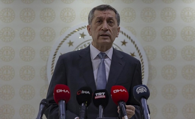 Milli Eğitim Bakanı Selçuk: Müfredatta bir azalma söz konusu değil