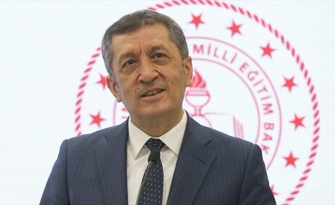 Milli Eğitim Bakanı Selçuk: Şimdiye kadar 60 bin civarında tabletin dağıtımı gerçekleştirildi