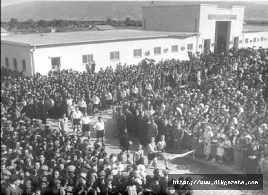 Rusya'dan T&uuml;rk-Sovyet ortak yapımı fabrika ile Atat&uuml;rk paylaşımı