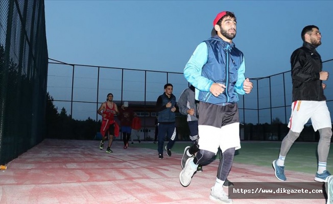 T&uuml;rkiye ve Azerbaycan boks milli takımları birlikte kamp yapıyor