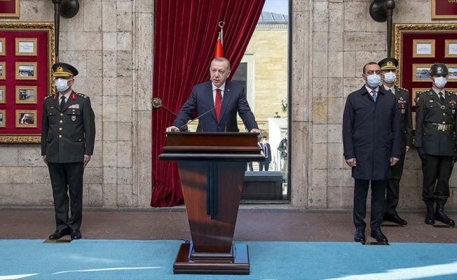 Erdoğan: Bizlere bağımsız bir ülke bırakan Atatürk ve kahraman silah arkadaşları, milletimizce hayırla yad edilecektir