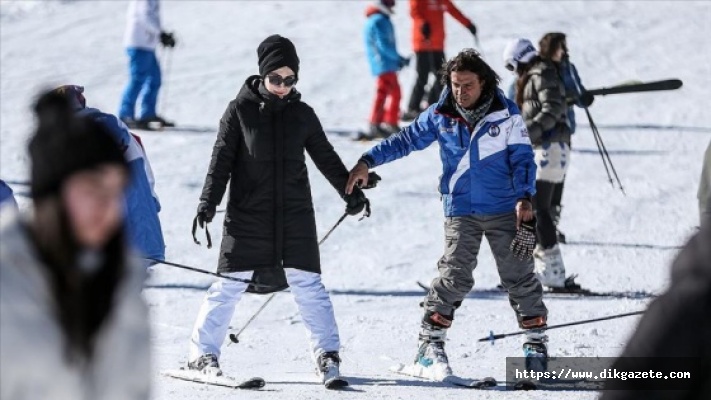 Rus ve Ukraynalı turistler kayak turizmi için rotasını Türkiye&#039;ye çevirdi