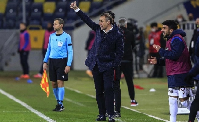 Trabzonspor yeni teknik direktörü Abdullah Avcı ile çıkışa geçti