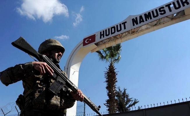 Yunanistan&rsquo;a yasa dışı yollarla ge&ccedil;meye &ccedil;alışan FET&Ouml; mensubu 3 kişi hudut birlikleri tarafından yakalandı