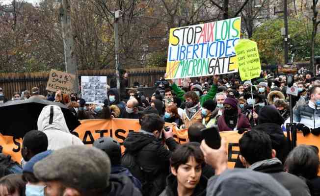 Fransa'da güvenlik yasa tasarısıyla artan İslamofobi protesto edildi