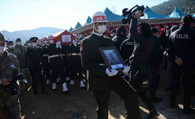 Hakkari'de çığ düşmesi sonucu şehit olan asker Kahramanmaraş'ta son yolculuğuna uğurlandı