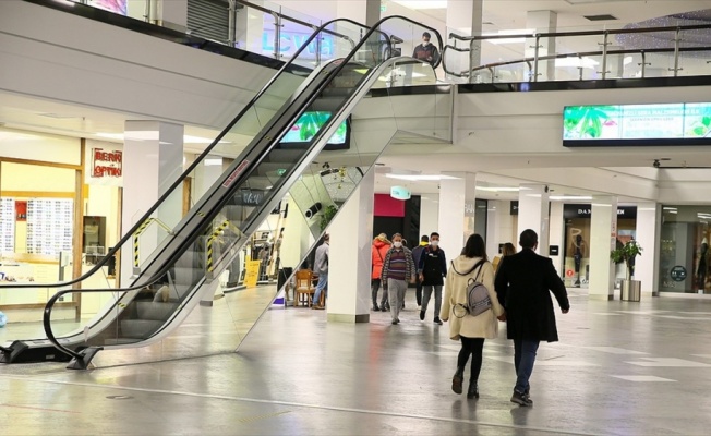 Kovid-19 tedbirlerine uymayan 135 AVM'ye para cezası, 18 AVM y&ouml;netimi hakkında su&ccedil; duyurusu