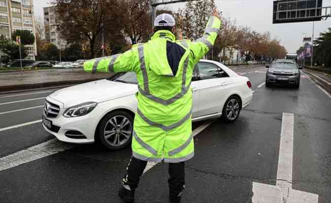 Sokağa çıkma kısıtlamasına uymayan 39 bin 146 kişi hakkında işlem yapıldı