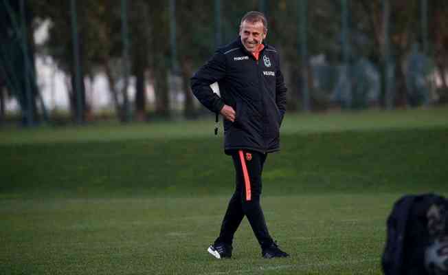 Trabzonspor Teknik Direktörü Avcı: Trabzonspor'un tarihinde yer almak istiyorum