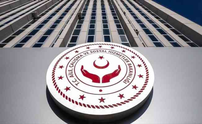 Aile, Çalışma ve Sosyal Hizmetler Bakanlığından ebeveynlere &#039;Dijital Rehber&#039;