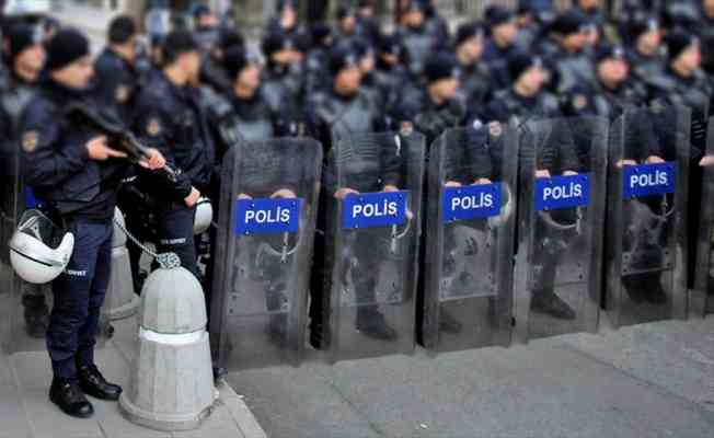 Boğaziçi Üniversitesi önündeki gösteride atılan 'katil polis' sloganına tepkiler sürüyor