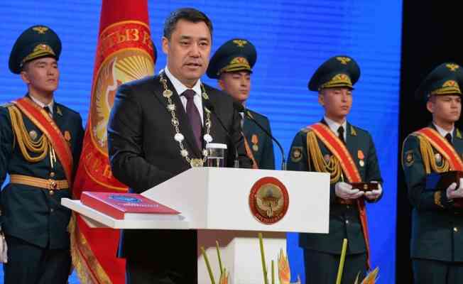 Kırgızistan'ın 6'ncı Cumhurbaşkanı Caparov, yemin ederek görevine başladı