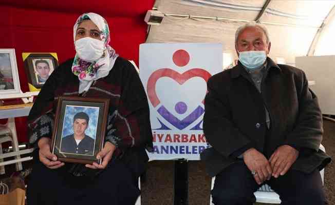 Diyarbakır annelerinin evlat nöbetine katılan Eregli: HDP oğlumuzu kaçırdı