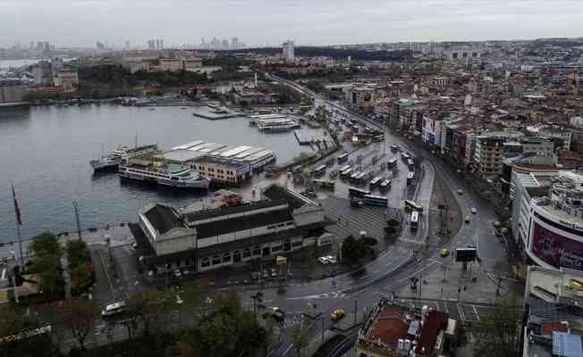 Kadıköy&#039;de tüm kapalı ve açık alanlarda 7 gün süreyle toplantı ve gösteri yürüyüşü yasaklandı