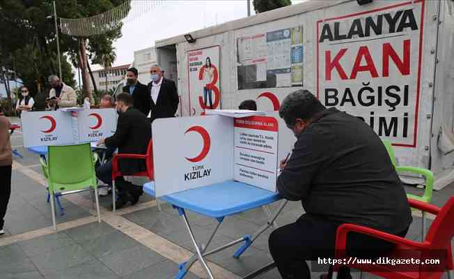 L&ouml;semi hastası Selen Utlu Akalın i&ccedil;in Alanya'da k&ouml;k h&uuml;cre bağışı yapıldı