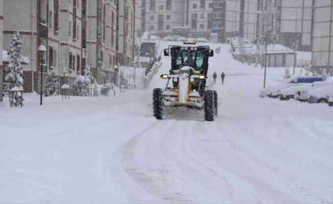 Şırnak'ta kar ve tipi nedeniyle 11 köy ile ulaşım sağlanamıyor