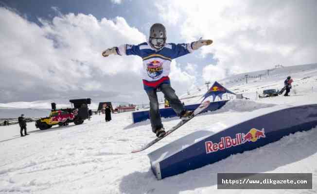 Snowboard tutkunları için Red Bull Athlete Zone Erciyes'te yapıldı