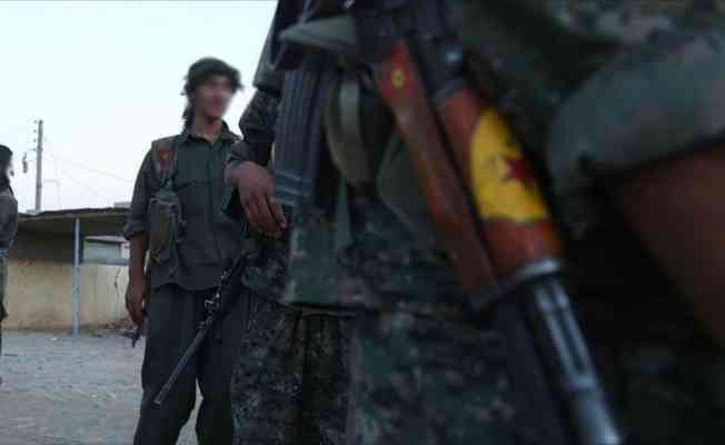 Terör örgütü YPG/PKK, Suriye'de dayattığı eğitim müfredatını uygulamayan öğretmenleri alıkoyuyor