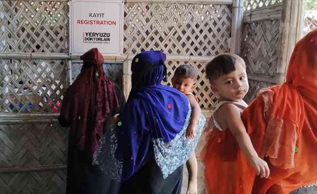 Yeryüzü Doktorları Bangladeş'teki Arakanlı mülteciler için çalışmalarını kesintisiz sürdürüyor