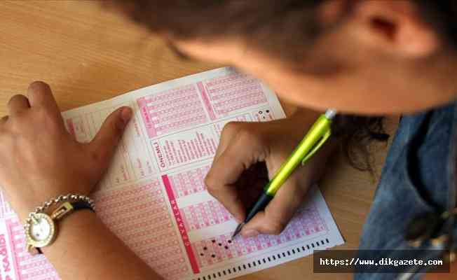 Bahçeşehir Koleji Fen ve Teknoloji Lisesi öğrencisi olmak için 9 bin öğrenci sınava girdi