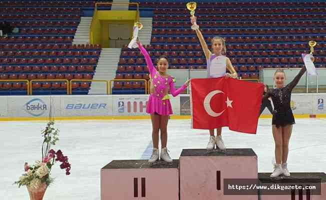 Buz pateninde Derya Taygan Sofia Trophy'de altın madalya kazandı