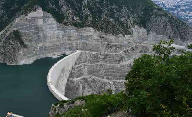 Elektrikte kurulu g&uuml;&ccedil; ge&ccedil;en yıl sonunda 95 bin 890 megavata ulaştı