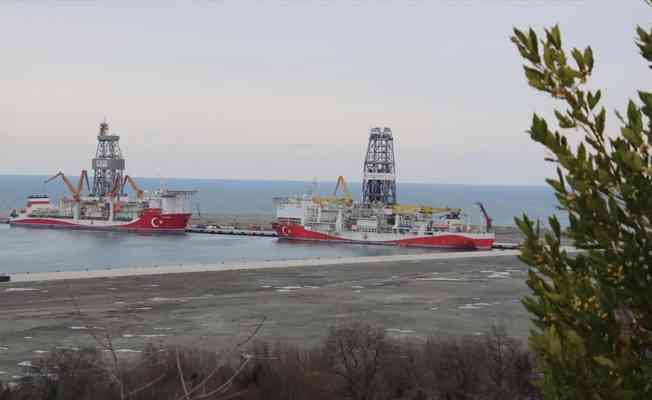 Fatih ve Kanuni gemileri yeni sondaj için hazırlıklarını sürdürüyor