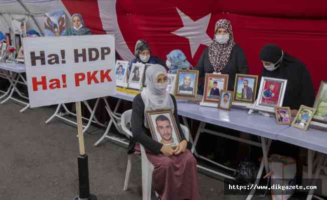 Fransa'daki STK'den Diyarbakır annelerine ziyaret