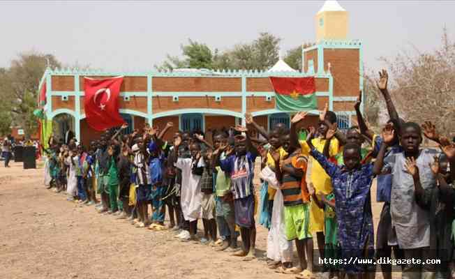 İnsana Değer Veren Dernekler Federasyonunca Burkina Faso'da yapılan eserler hizmete açıldı